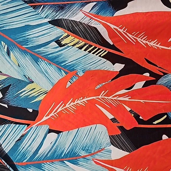 This is a BEAUTIFUL Maxi long dress with pockets! *NEVER WORN* - Picture 3 of 3